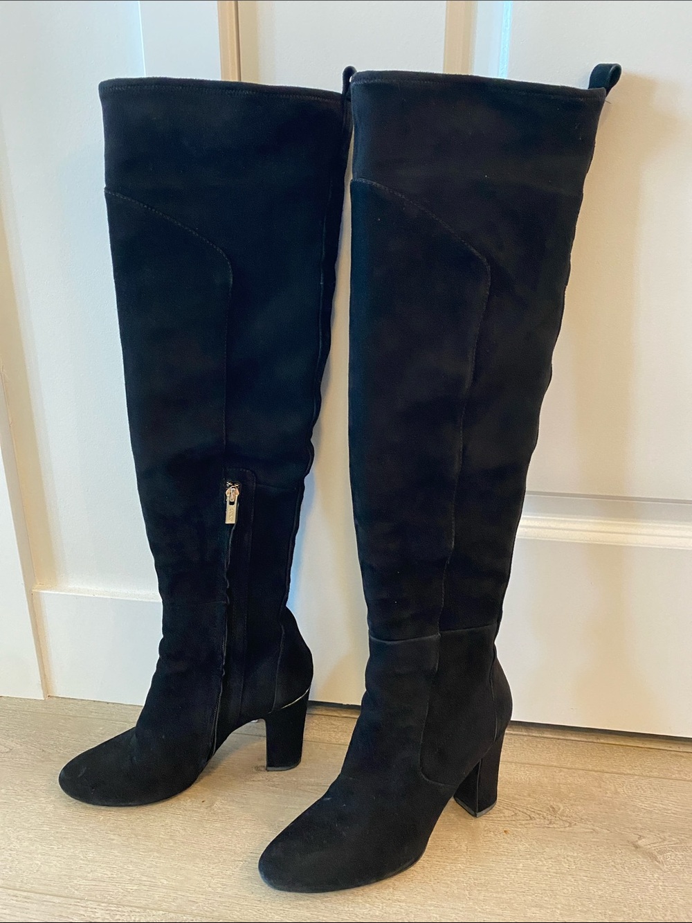 🖤✨DKNY Black Suede Over-the-Knee Block Heel Boots with gold accents